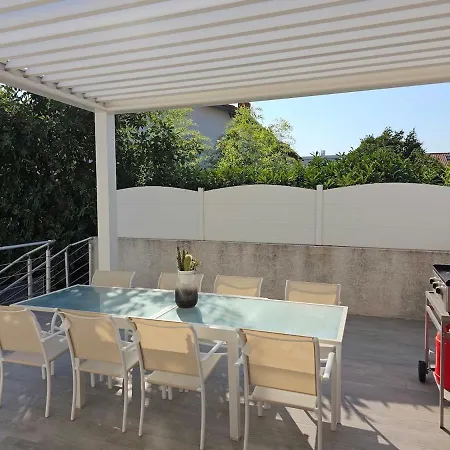 Villa Superbe Maison Avec Piscine En Centre