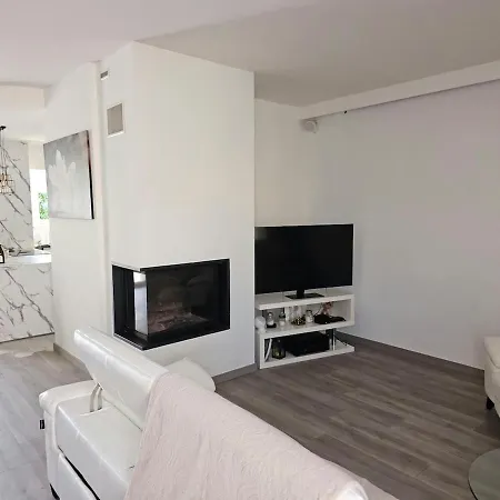 ヴィラ Superbe Maison Avec Piscine En Centre *